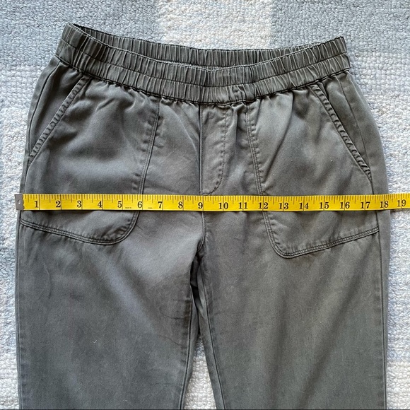 Soft Joie Saphine Cropped Chino Pants in Green XS - Picture 9 of 13